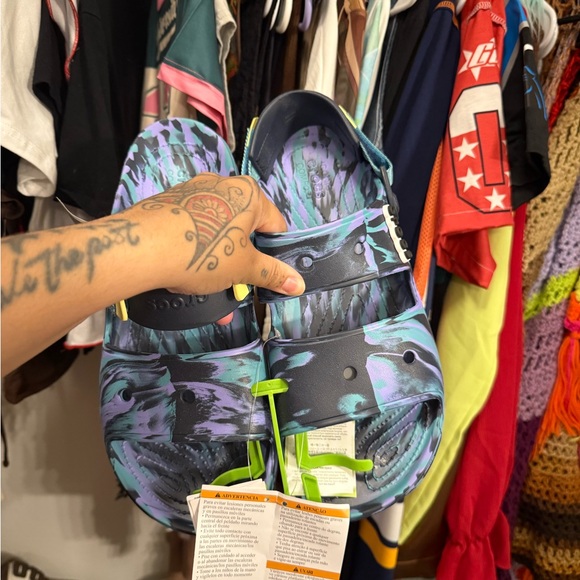 Men’s CROCS 'Aqua and Lavender Sandals - Picture 2 of 5